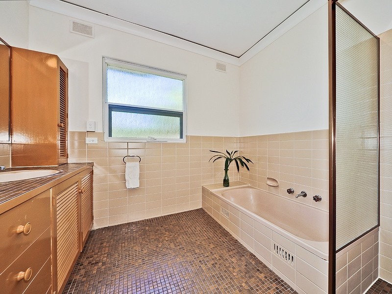 24 Monalta Drive, Belair SA 5052