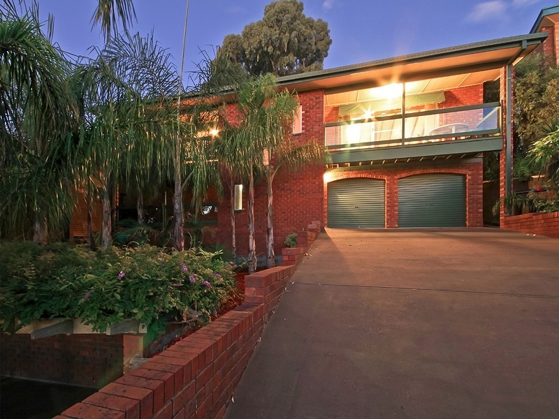 7 Ronald Avenue, Eden Hills SA 5050