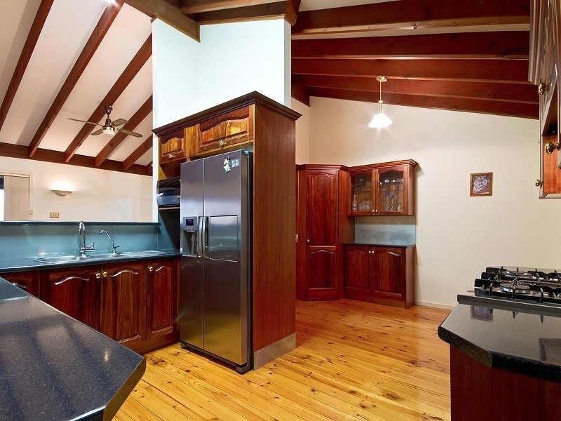 7 Ronald Avenue, Eden Hills SA 5050