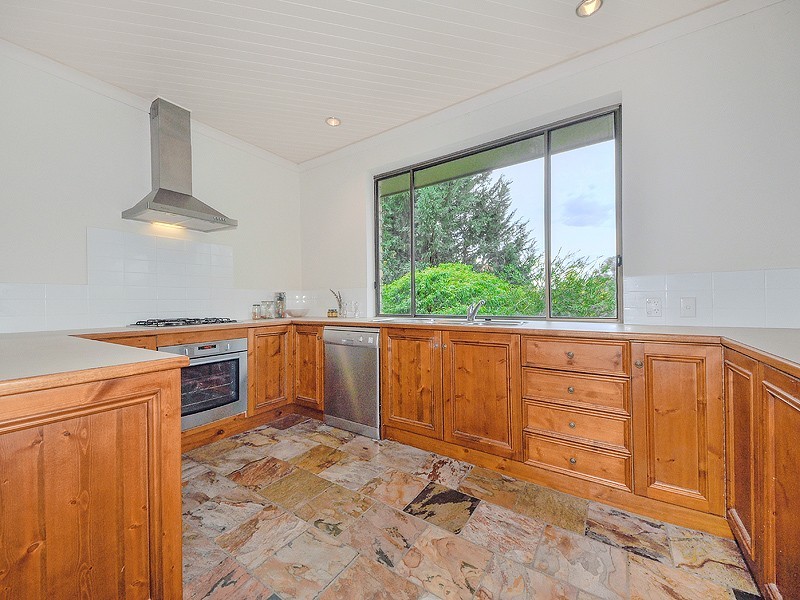 1 Ross Court, Coromandel Valley SA 5051