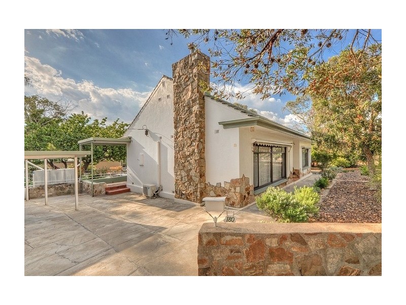180 Shepherds Hill Road, Bellevue Heights SA 5050