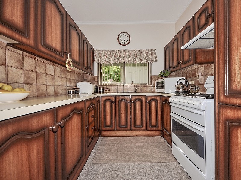 180 Shepherds Hill Road, Bellevue Heights SA 5050