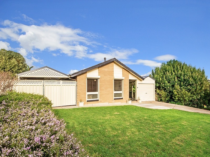 9 Drysdale Dr, Trott Park SA 5158