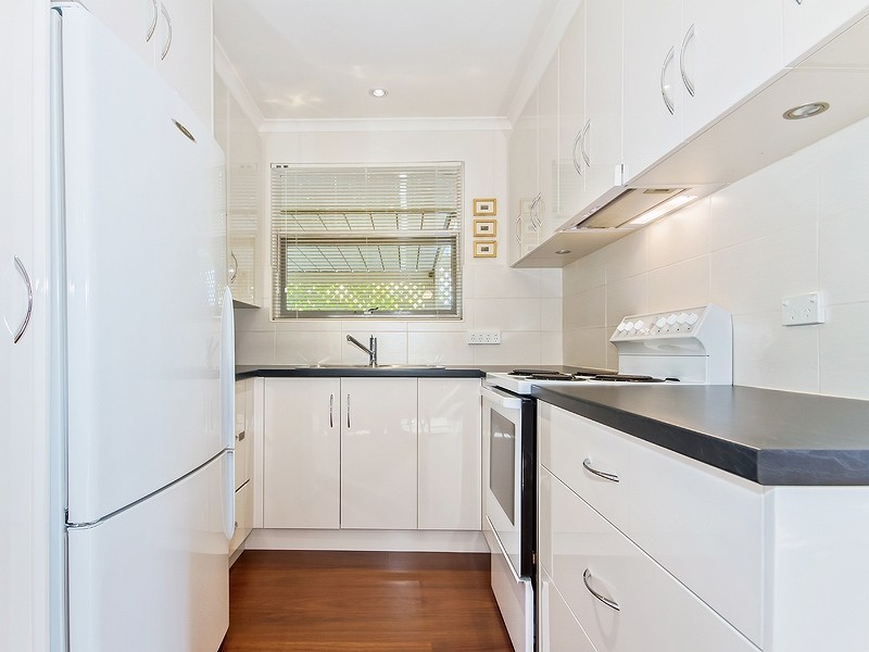 9 Drysdale Dr, Trott Park SA 5158