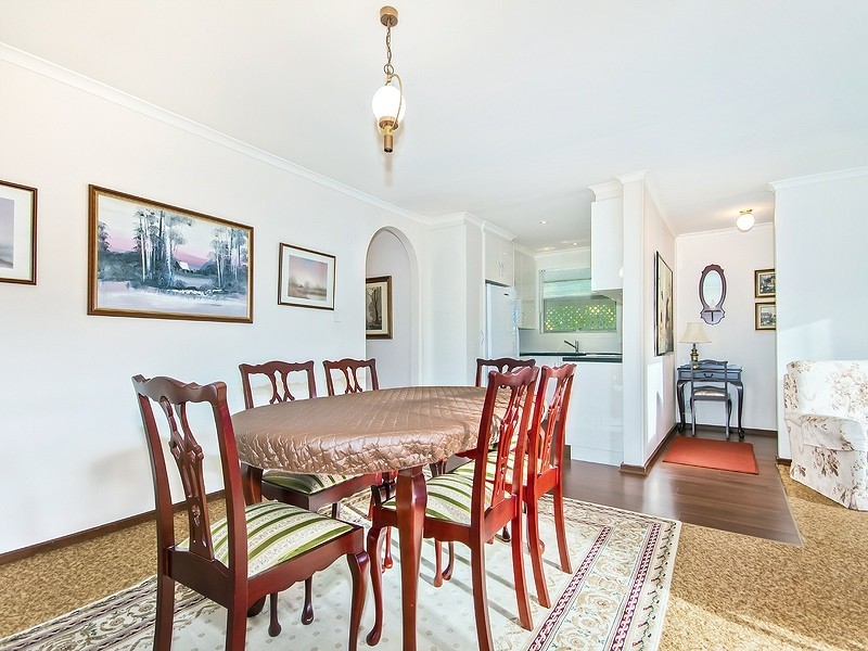 9 Drysdale Dr, Trott Park SA 5158