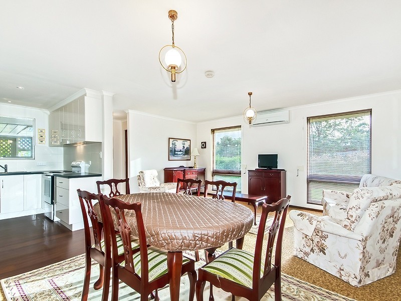9 Drysdale Dr, Trott Park SA 5158