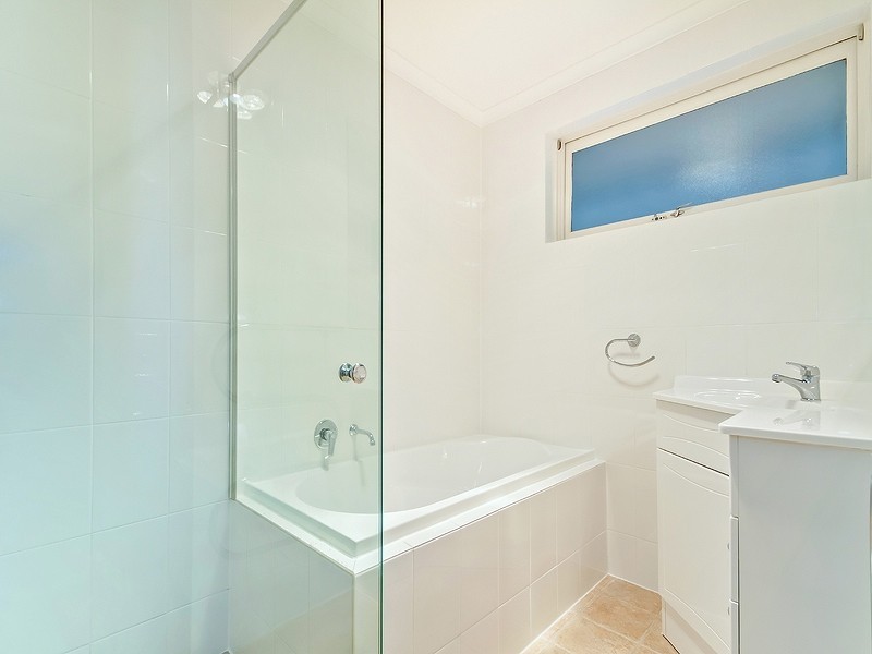 9 Drysdale Dr, Trott Park SA 5158