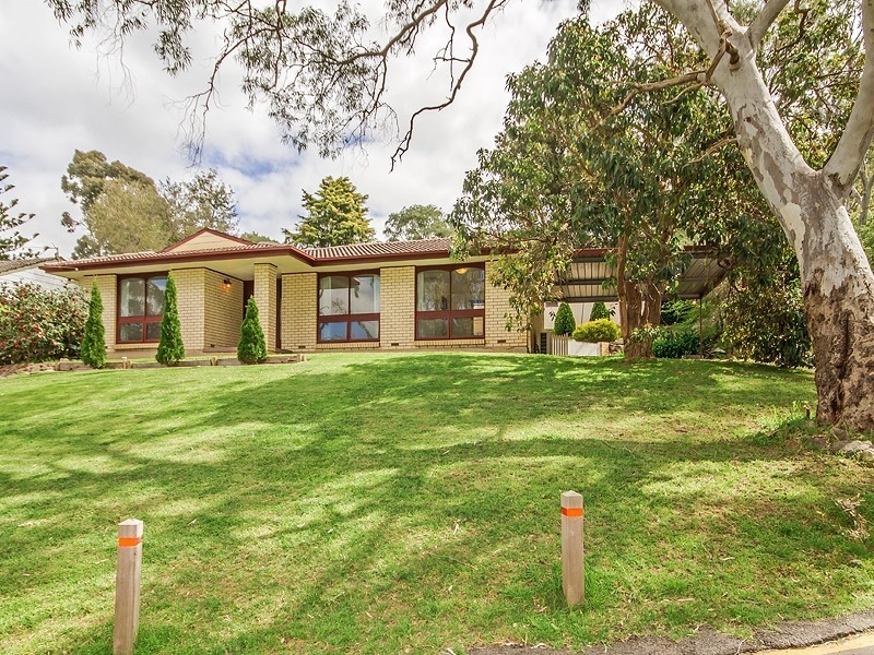 2 Somerset Road, Coromandel Valley SA 5051
