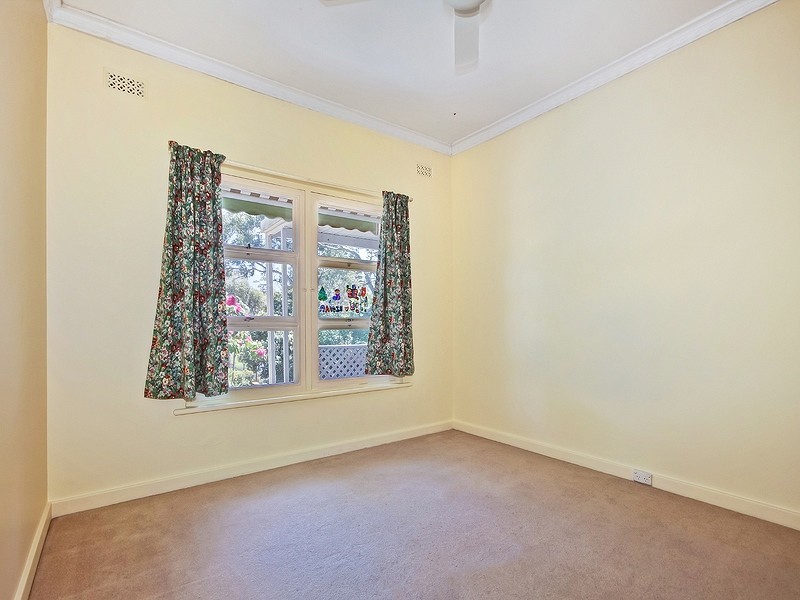 11 Sycamore Cres, Hawthorndene SA 5051