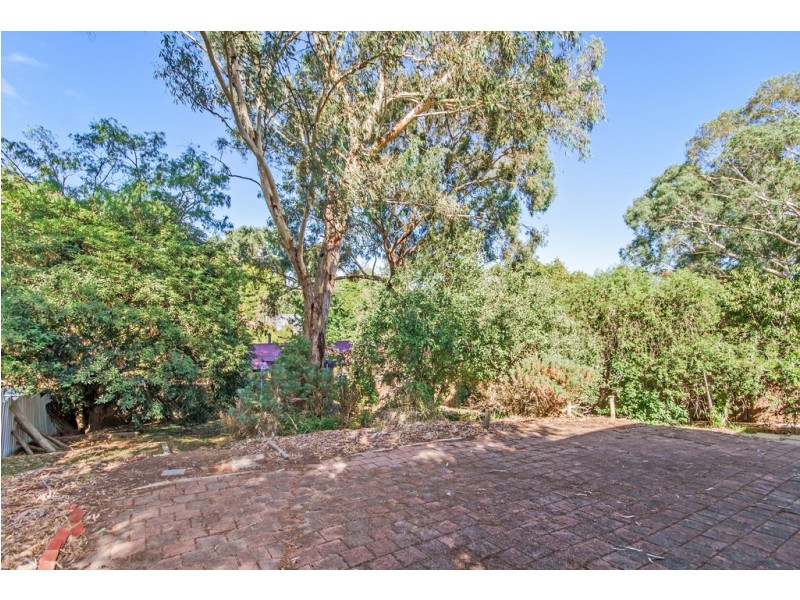 20 Oakdene Crescent, Coromandel Valley SA 5051