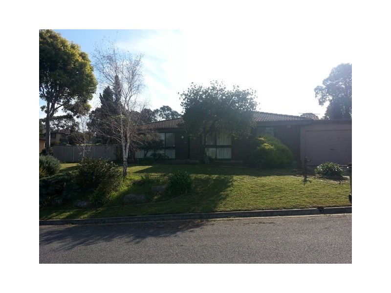 27 MAGNOLIA AVENUE, Happy Valley SA 5159