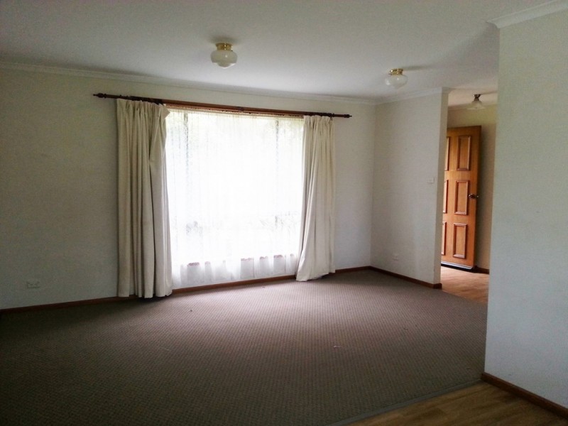 6 Rothschild Street, Woodcroft SA 5162