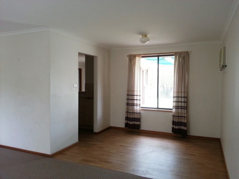 6 Rothschild Street, Woodcroft SA 5162