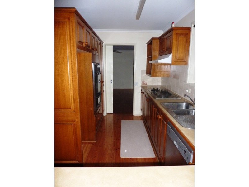 16 University Way, Bellevue Heights SA 5050