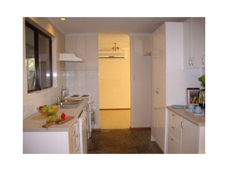 14 Krowalle Crescent, Hawthorndene SA 5051