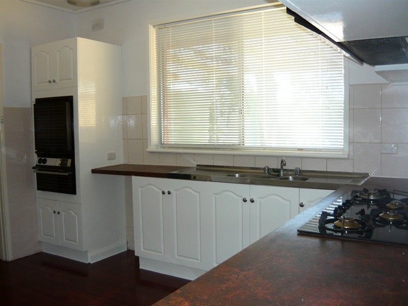 10 Beaconsfield Road, Eden Hills SA 5050