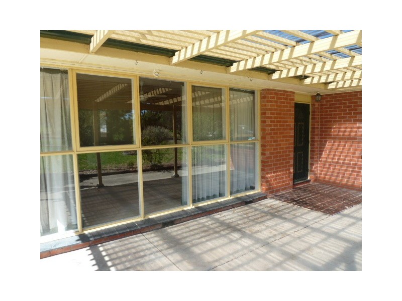 10 Beaconsfield Road, Eden Hills SA 5050