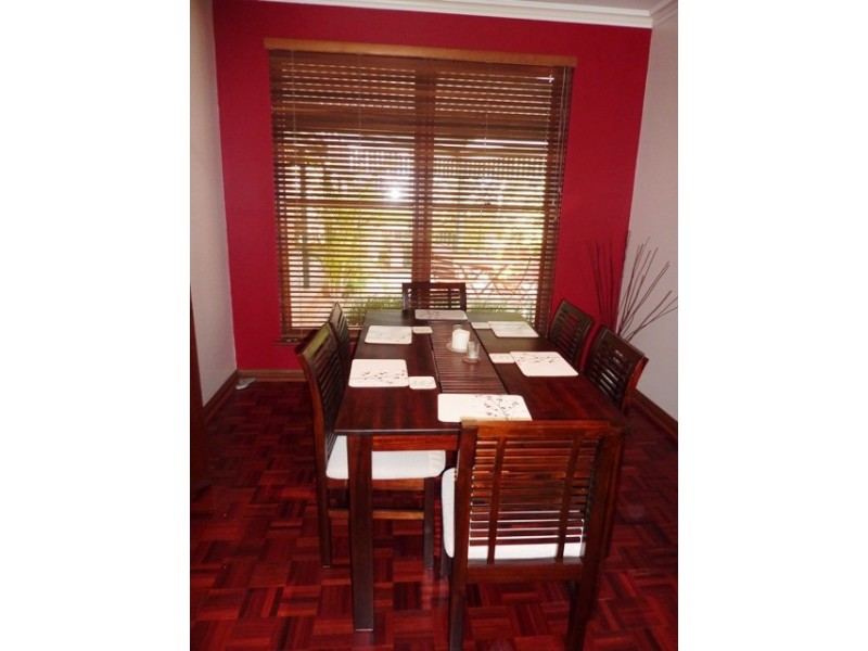 14 Bennett Close, Aberfoyle Park SA 5159