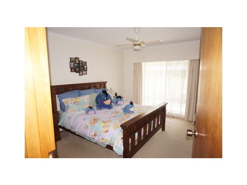 24 Abiona Street, Flagstaff Hill SA 5159