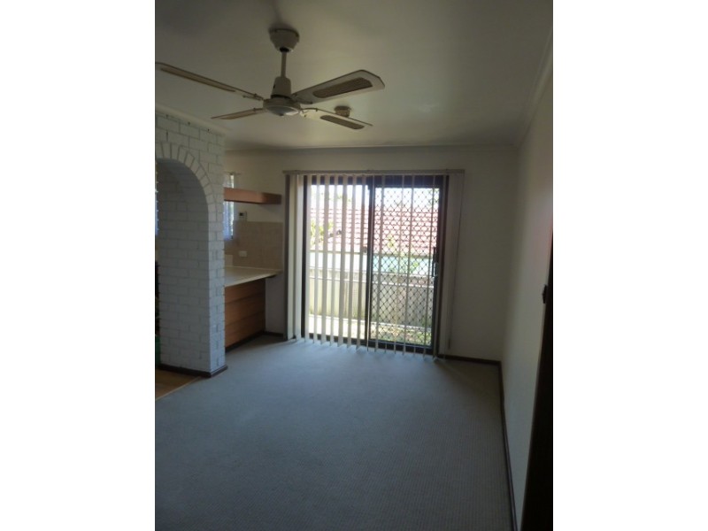 42 Columbia Crescent, Hallett Cove SA 5158