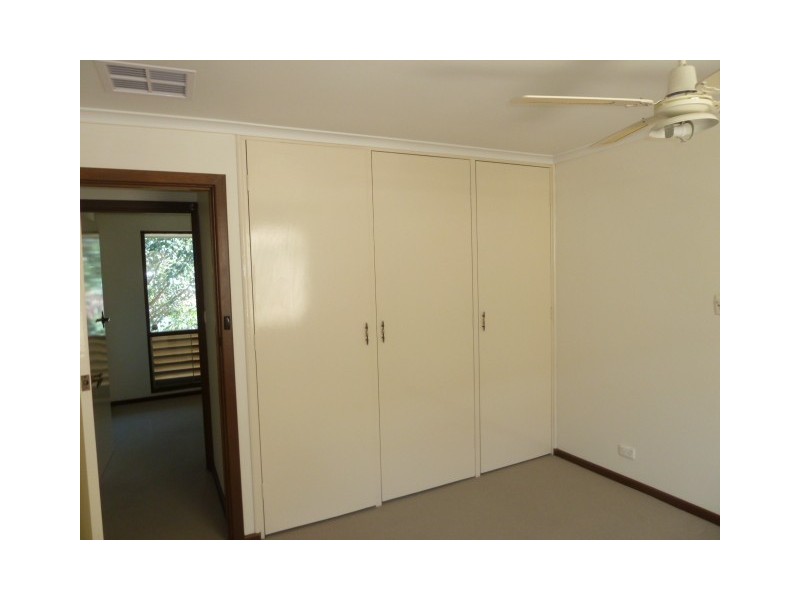 42 Columbia Crescent, Hallett Cove SA 5158