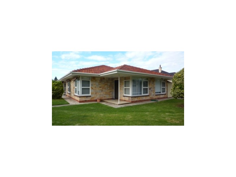 1/9 Broadway, Glenelg SA 5045