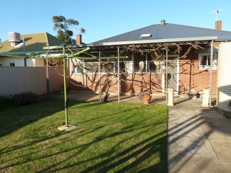 24 Narkunda Street, Glandore SA 5037