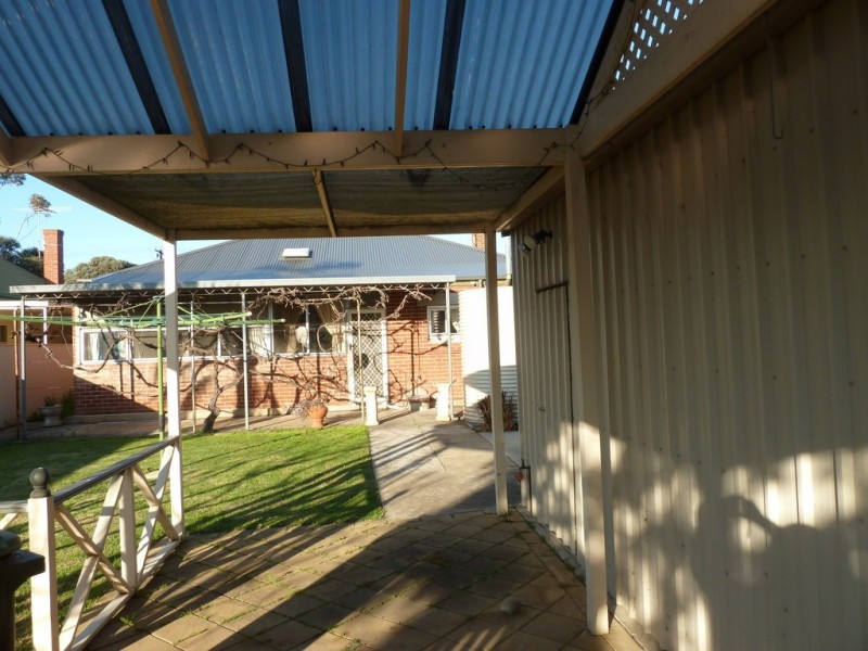 24 Narkunda Street, Glandore SA 5037