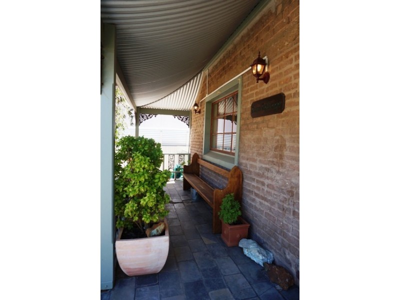 8 Stuart Street, Melrose SA 5483