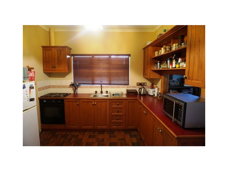 8 Stuart Street, Melrose SA 5483