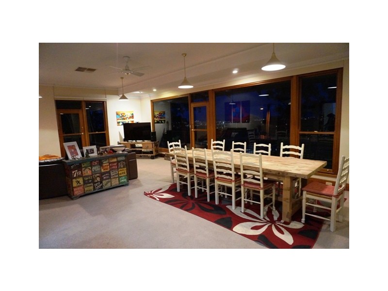 14 Serpentine Road, Belair SA 5052