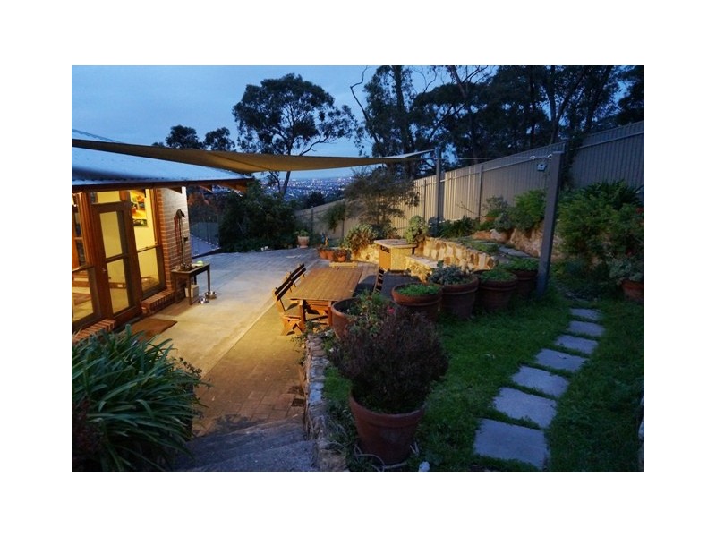 14 Serpentine Road, Belair SA 5052