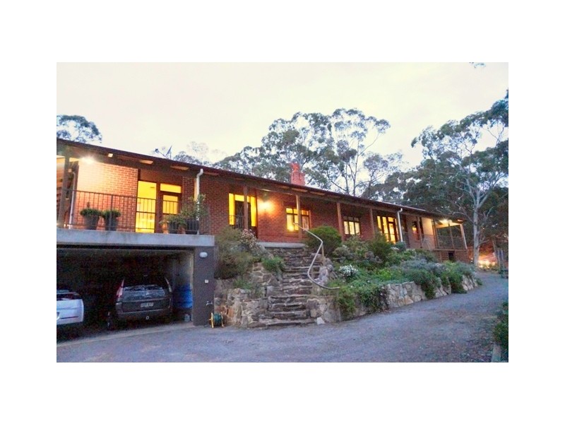 14 Serpentine Road, Belair SA 5052