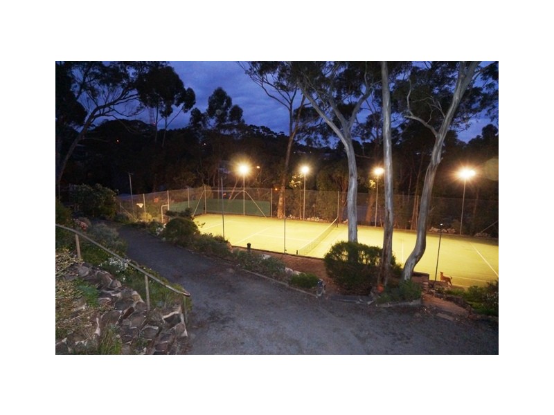 14 Serpentine Road, Belair SA 5052