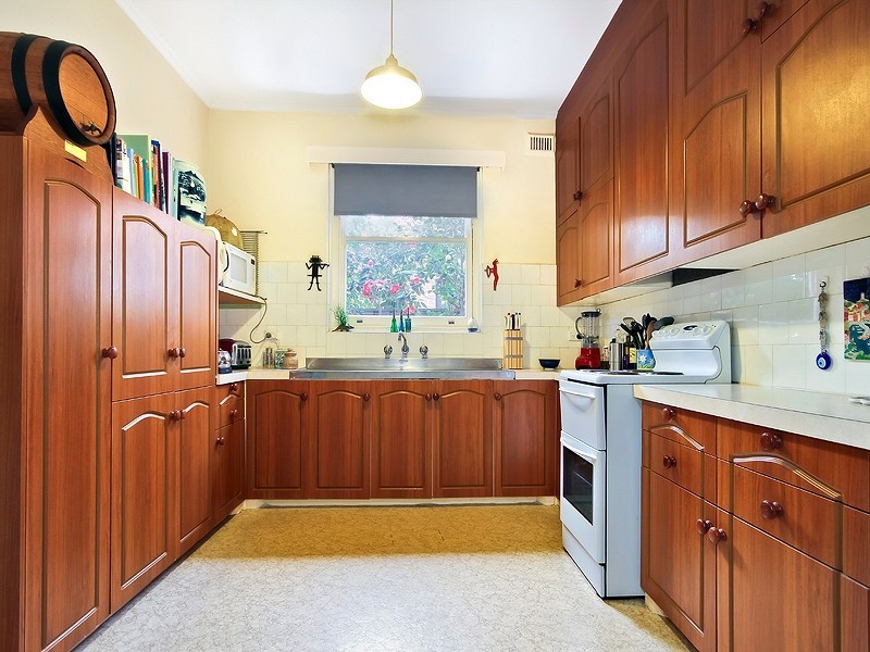 1 Helmsdale Avenue, Glengowrie SA 5044