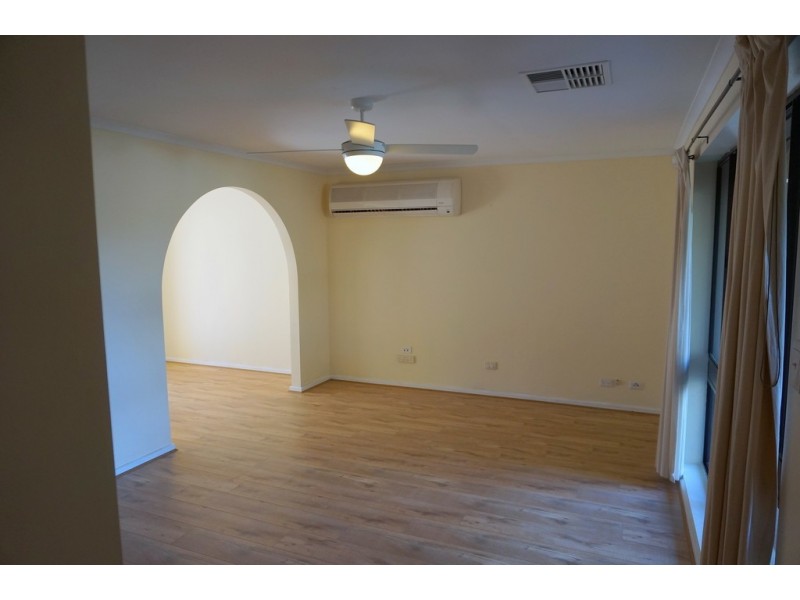 29 Serenade Crescent, Aberfoyle Park SA 5159