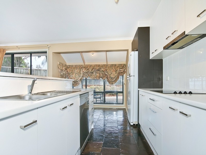 2 Huon Court, Flagstaff Hill SA 5159