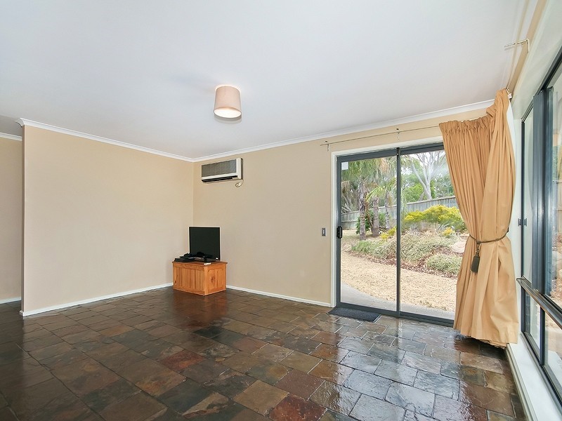 2 Huon Court, Flagstaff Hill SA 5159