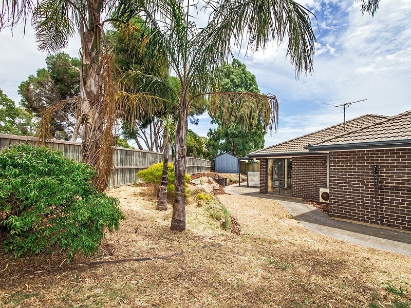 2 Huon Court, Flagstaff Hill SA 5159