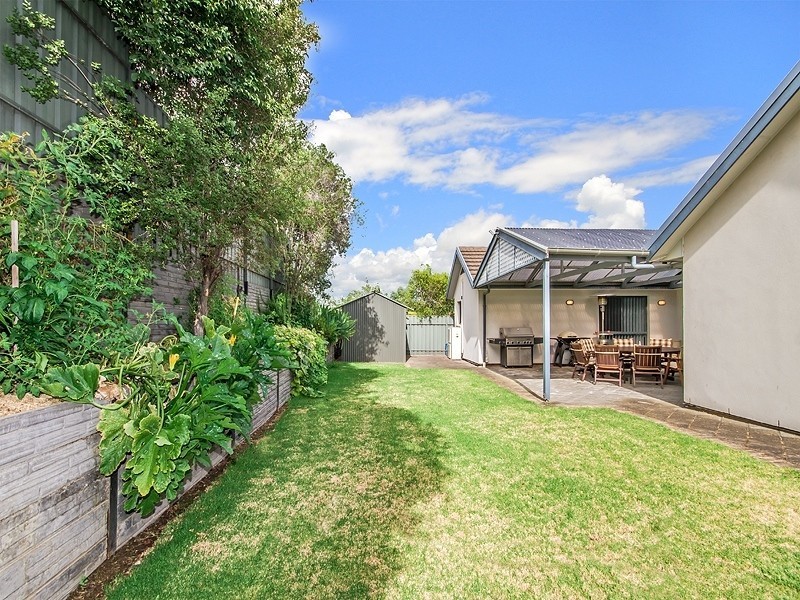 10 Bushland Drive, Aberfoyle Park SA 5159