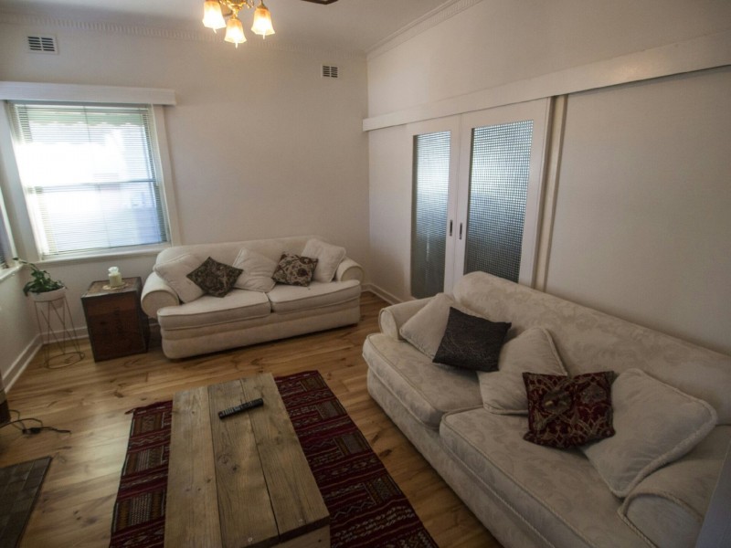72 Avenue Road, Clarence Gardens SA 5039