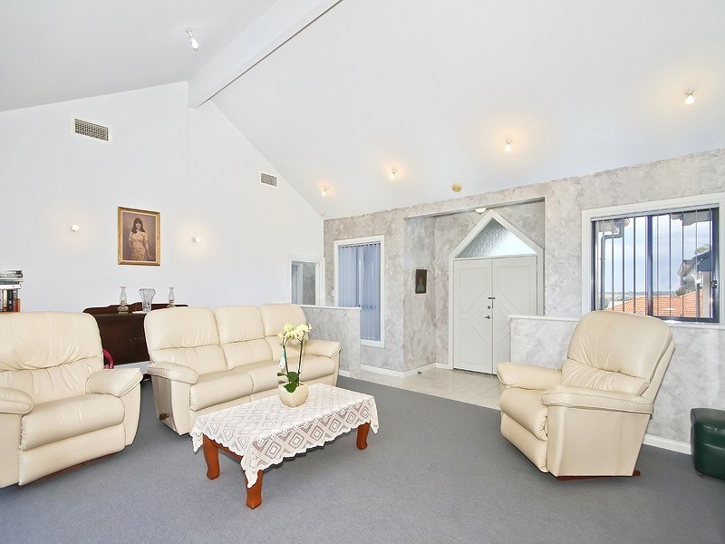 10 Bushland Drive, Aberfoyle Park SA 5159