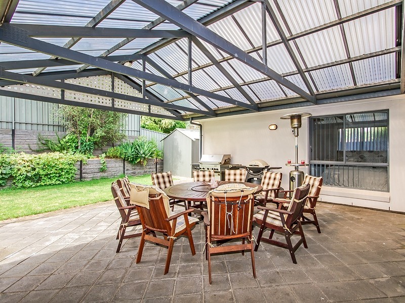 10 Bushland Drive, Aberfoyle Park SA 5159