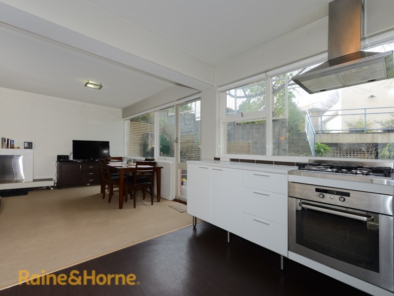 2/7 Montgomery Court, Sandy Bay TAS 7005