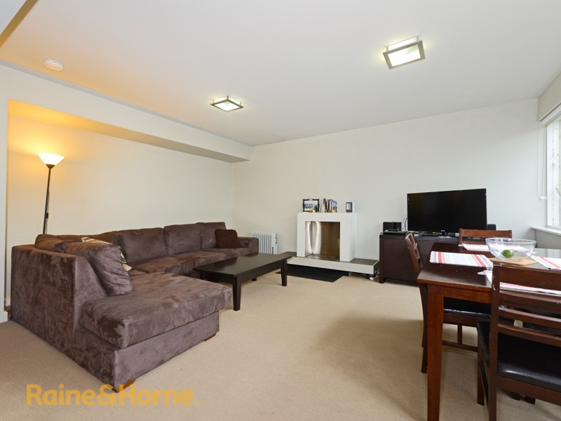 2/7 Montgomery Court, Sandy Bay TAS 7005