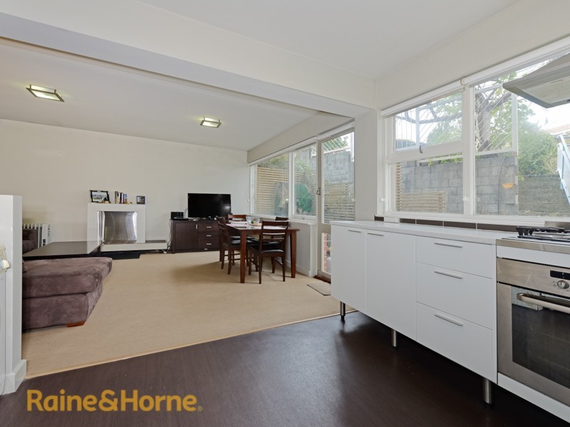 2/7 Montgomery Court, Sandy Bay TAS 7005