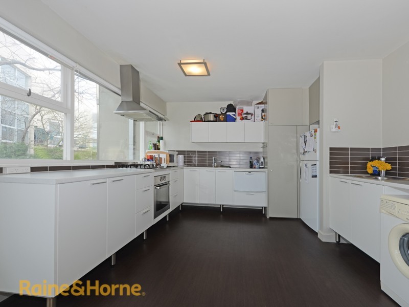 2/7 Montgomery Court, Sandy Bay TAS 7005