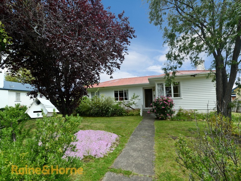 9 Erebus Street, Warrane TAS 7018