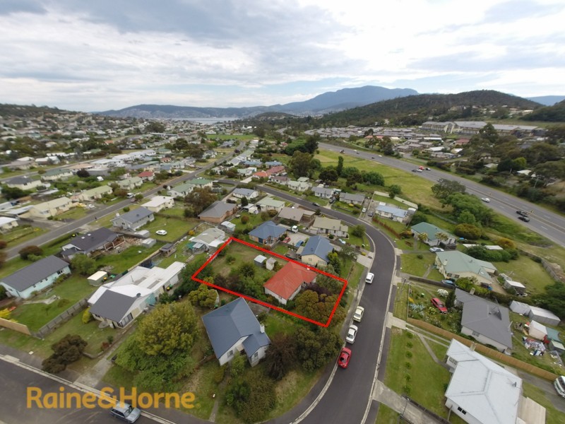 9 Erebus Street, Warrane TAS 7018