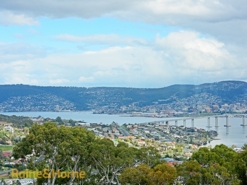 33 Sherwood Court, Lindisfarne TAS 7015